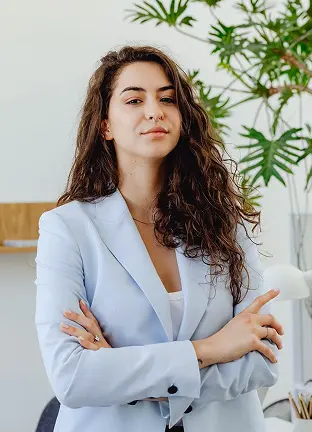expert pretty woman